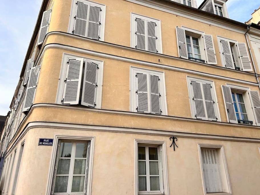 Beautiful, Modern 1-Bed Apartment, 5 Mins Rer A Saint-Germain-en-Laye Exterior foto